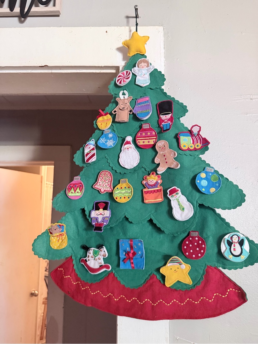 Hallmark Green Felt Holiday Tree with Colorful Felt Ornaments